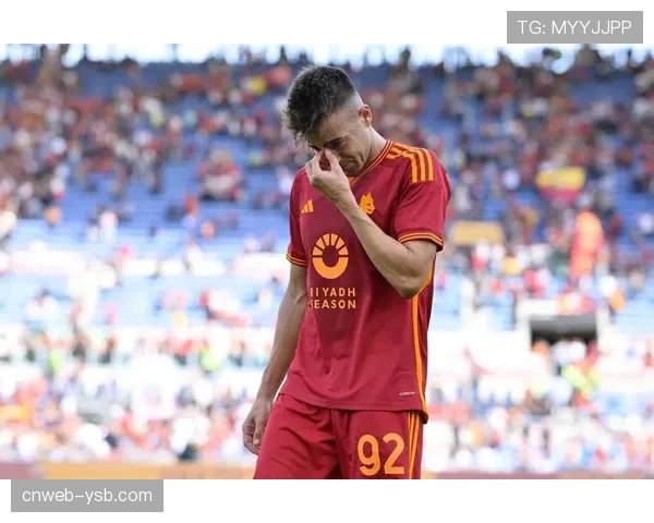 特写镜头:斯特拉斯堡老将加梅罗攻入保级关键球后,激动落泪